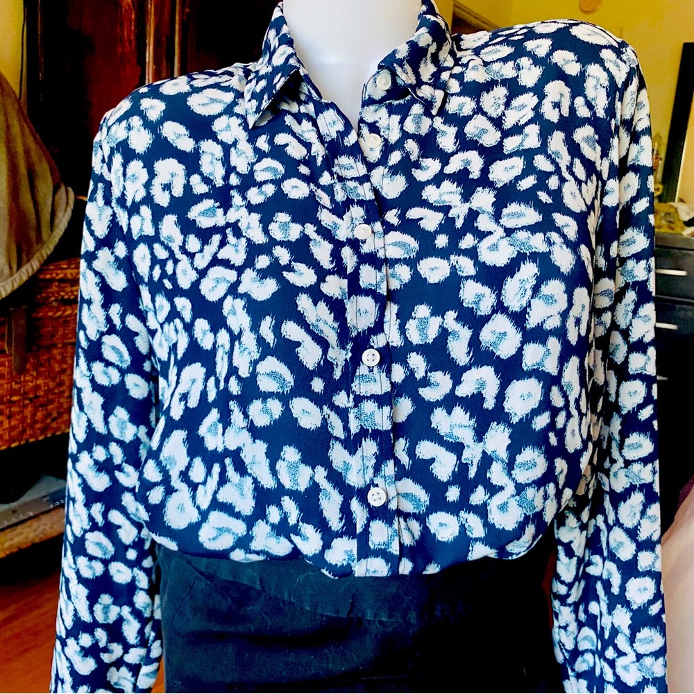Banana Republic Women’s classic fit size M black print